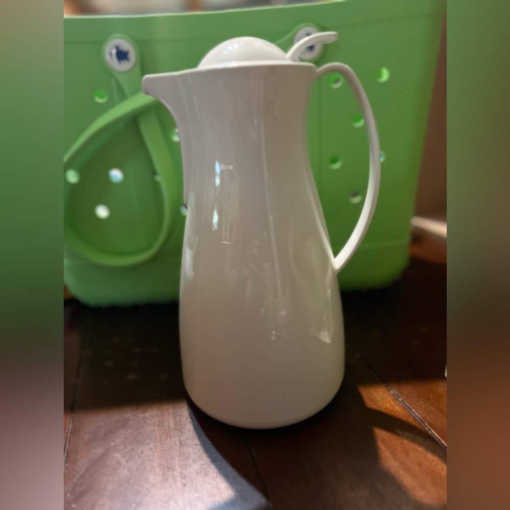 Pampered Chef Carafe